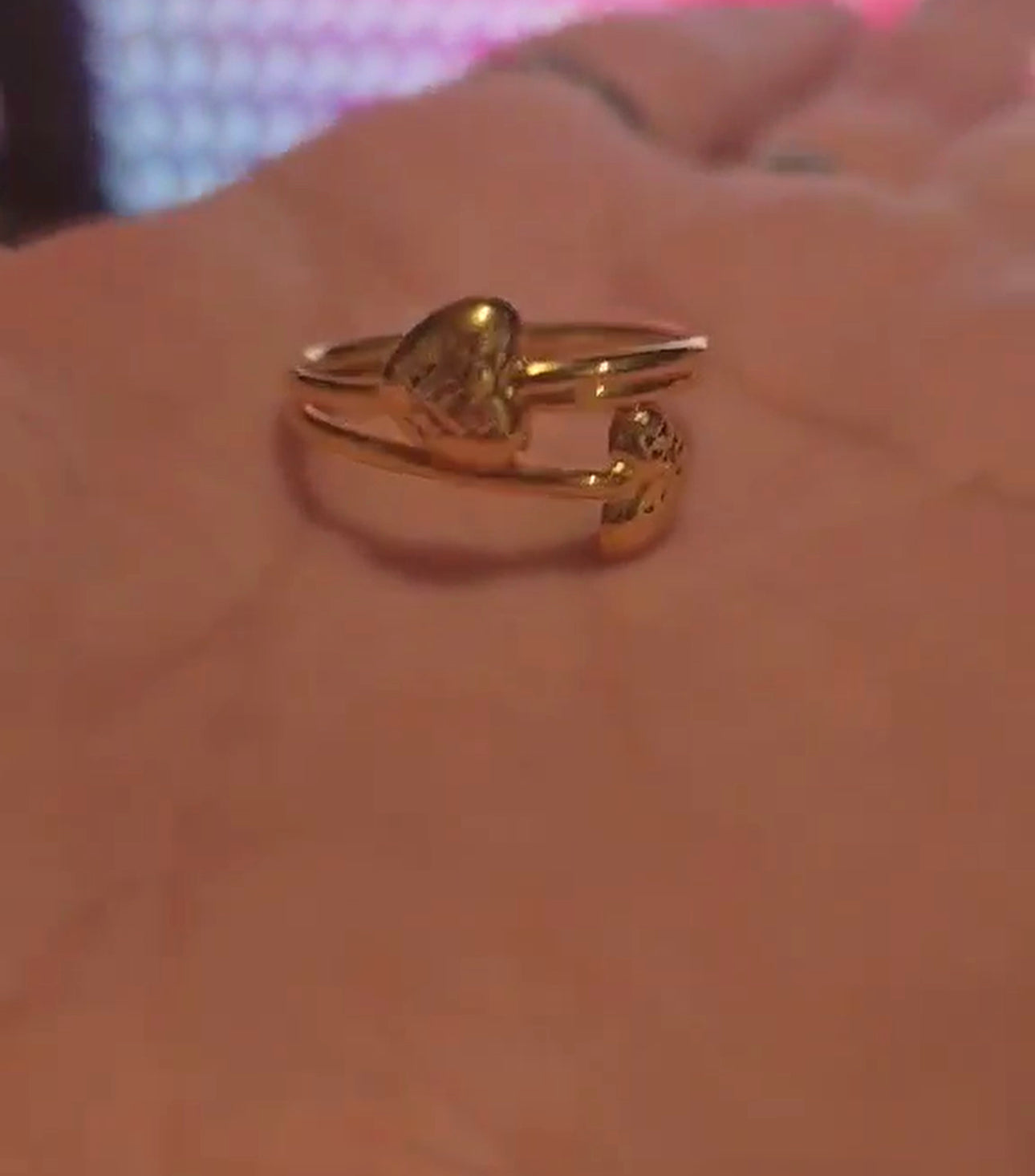 18k Saudi gold heart ring