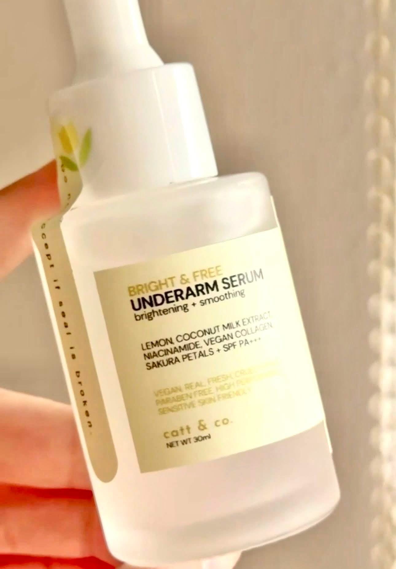 Cat and co under arm , elbow and knees Whitening serum