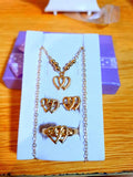 10k Us gold heart necklace