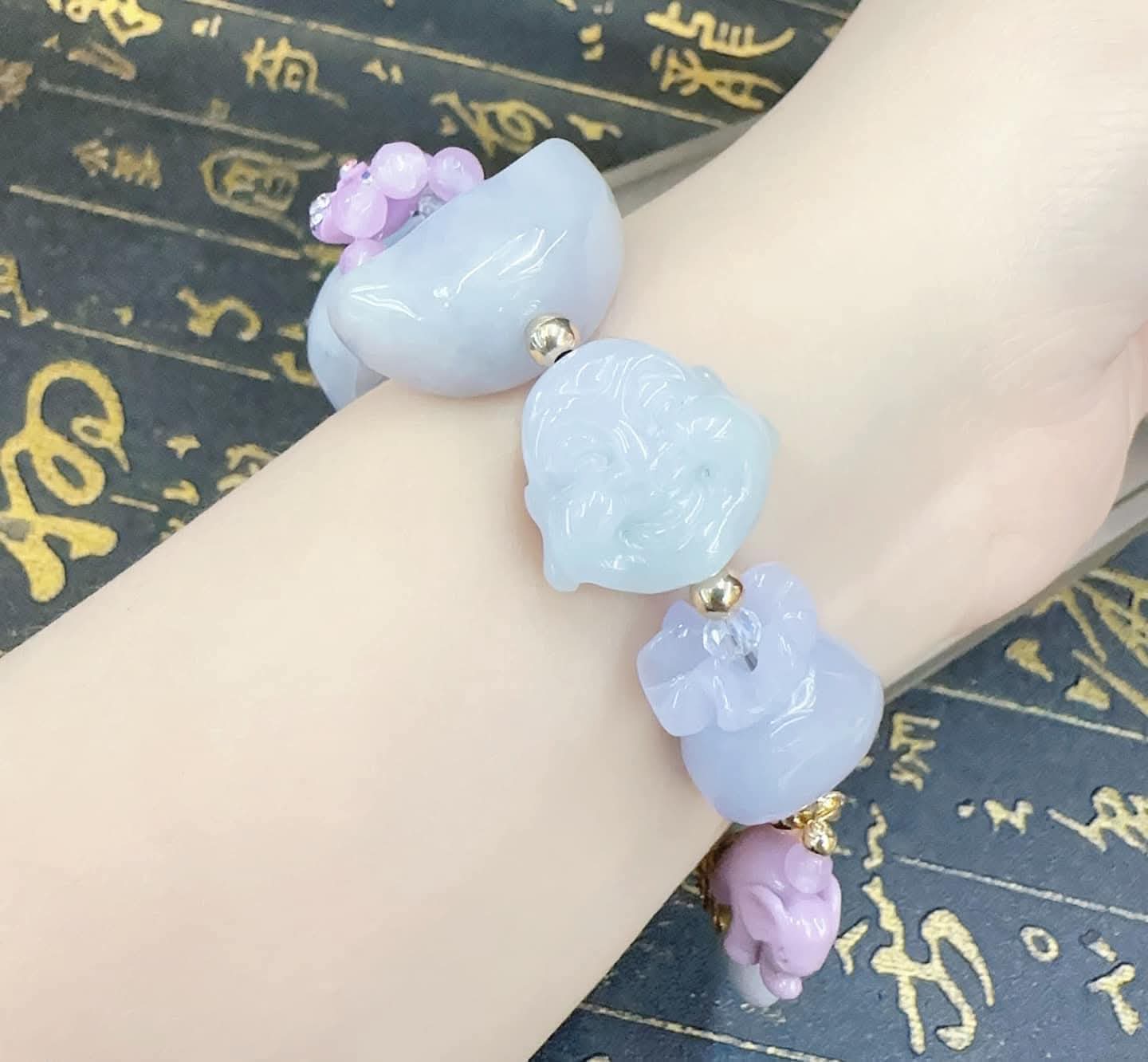 jade money pao w/ mystic knot coin over all good Luck charm bracelet