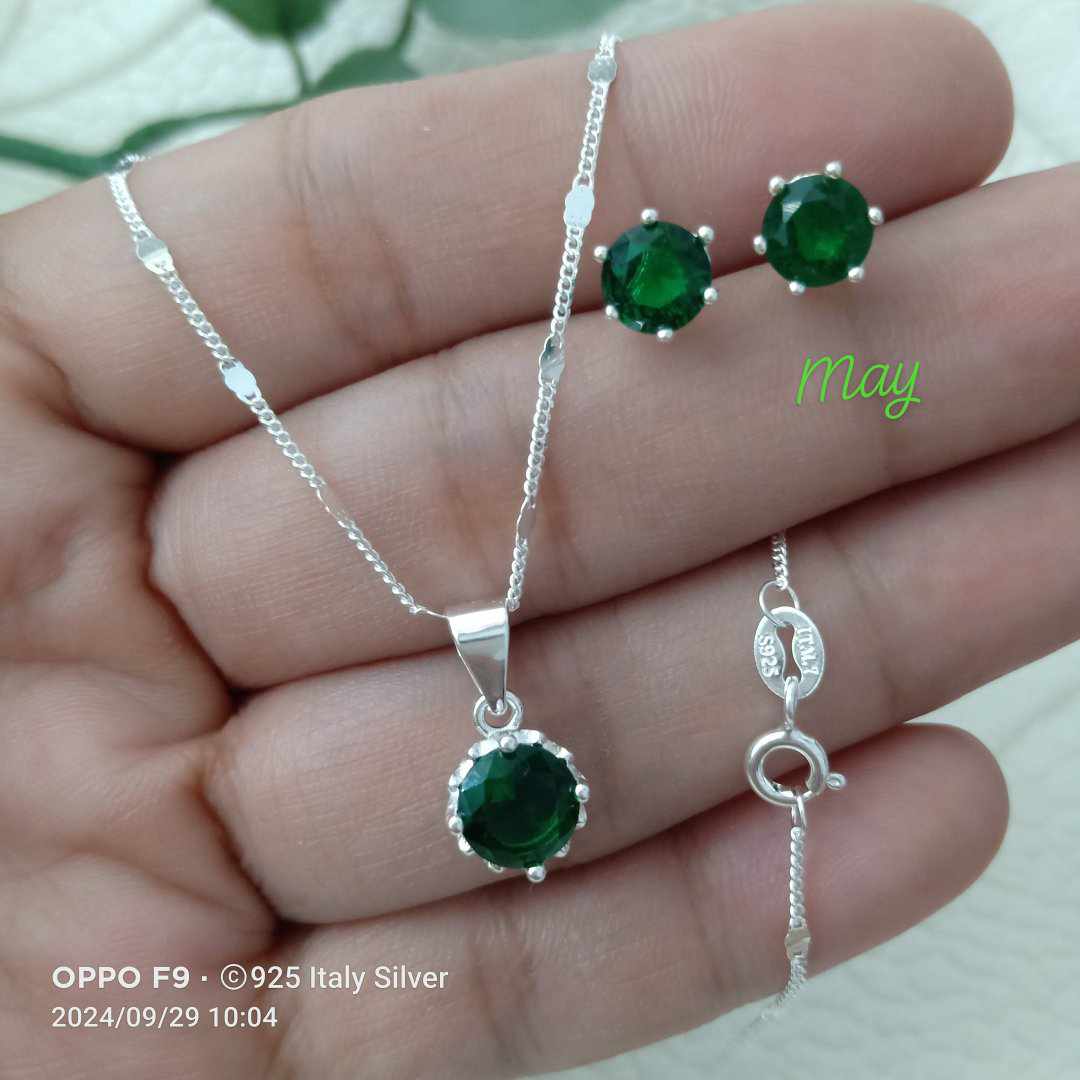 92.5 Pure Italy Silver Emerald set