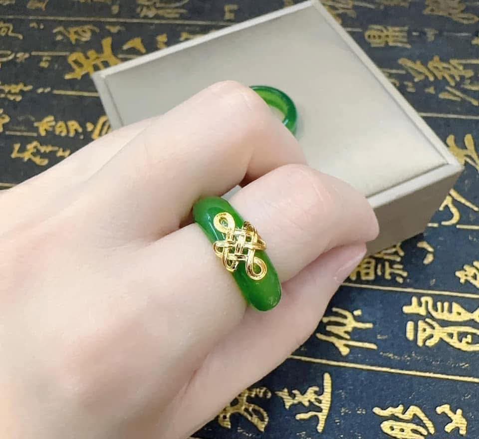Jade w/ mystic knot Charms ring