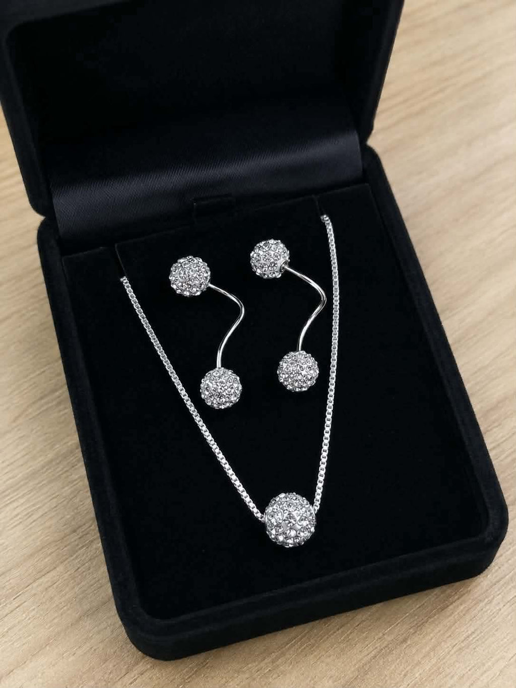 92.5 pure italy  real silver necklace  and earrings