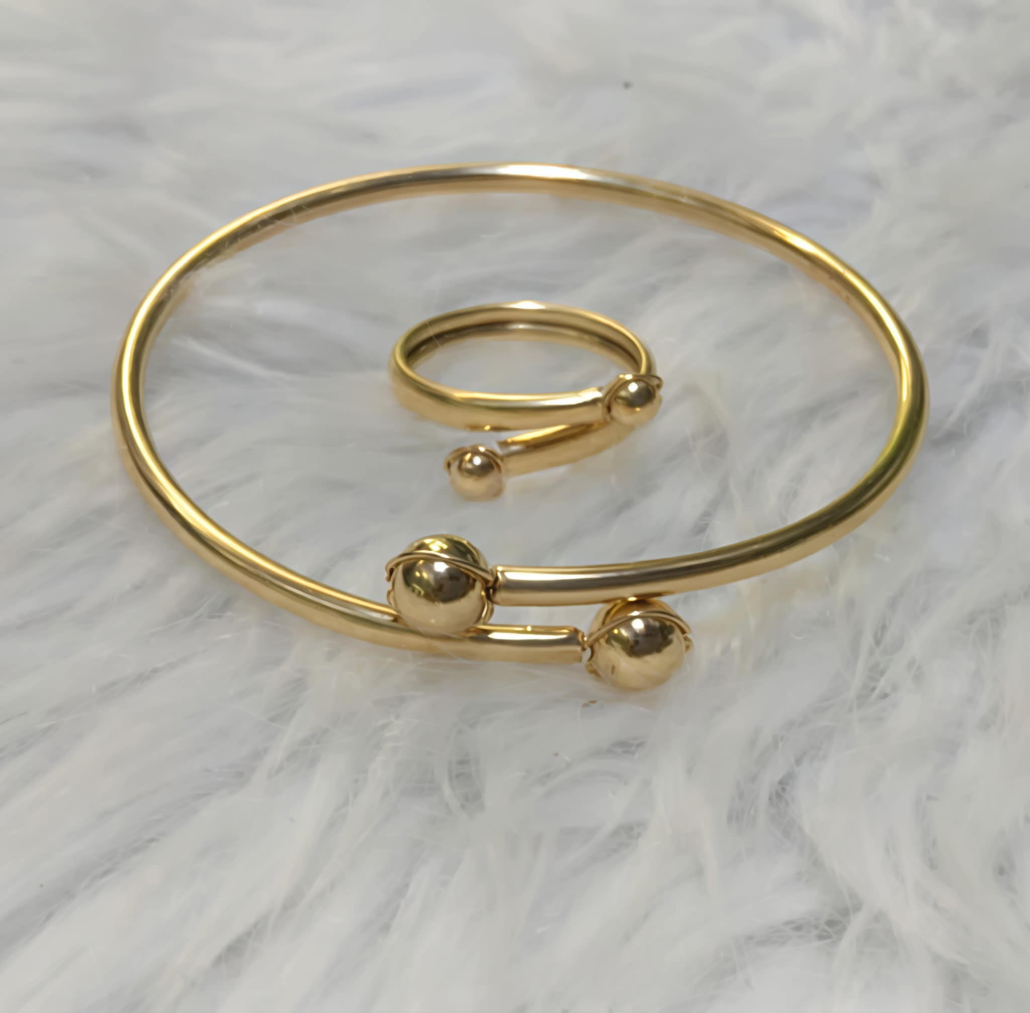 10k us gold set adjustable bangle and ring