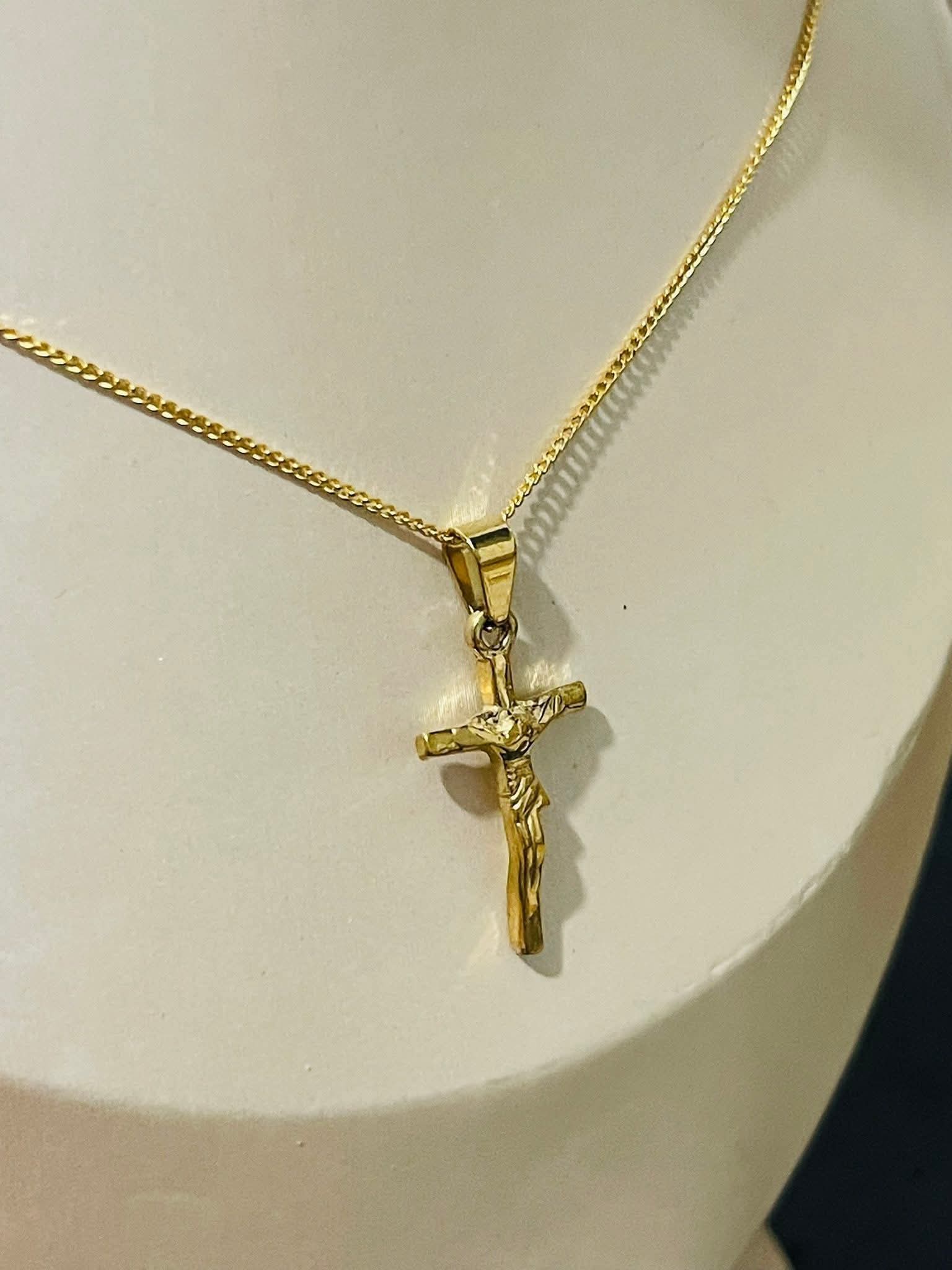 14k Gold Filled Cross necklace  18 inches