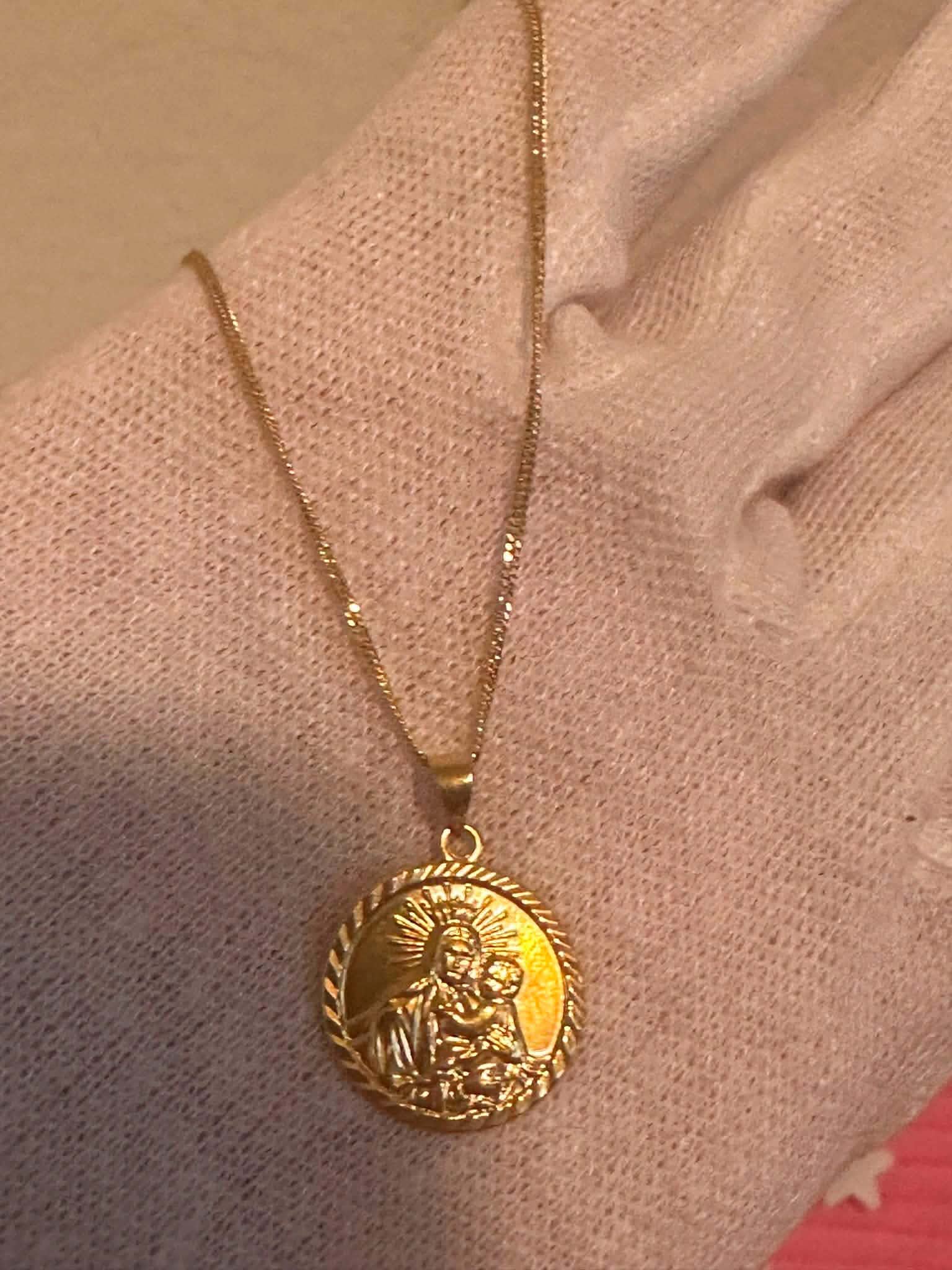 18k saudi gold  Mother and child necklace